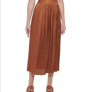 Pull On Pleated Maxi Skirt